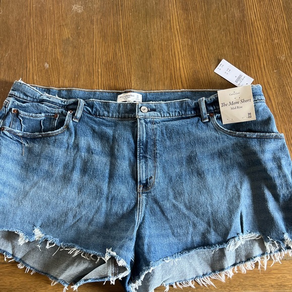 Curve Love Abercrombie blue Jean shorts - Picture 1 of 3